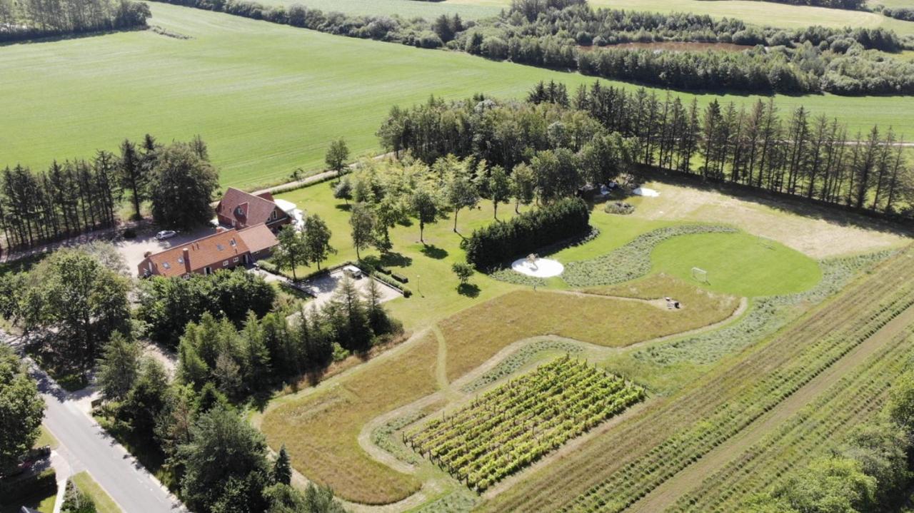 Egebjerggaard Bed & Breakfast Sig Exterior photo